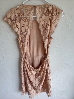 Blush Pink Floral Lace Open Back Mini Dress | BCBGeneration Size 4